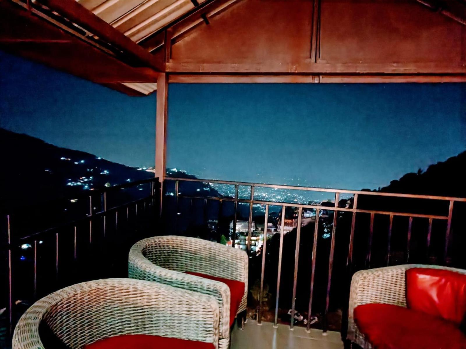 King Castle Mcleodganj-Centrally Heated And Air Cooled- Near Mall Road - Free Parking Dharamshala Exterior foto