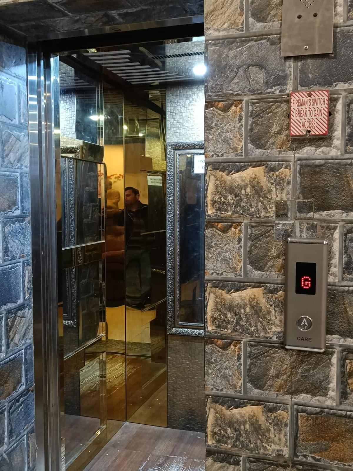 King Castle Mcleodganj-Centrally Heated And Air Cooled- Near Mall Road - Free Parking Dharamshala Exterior foto